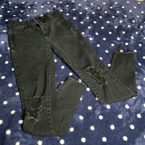 Cute ripped black American Eagle jeans